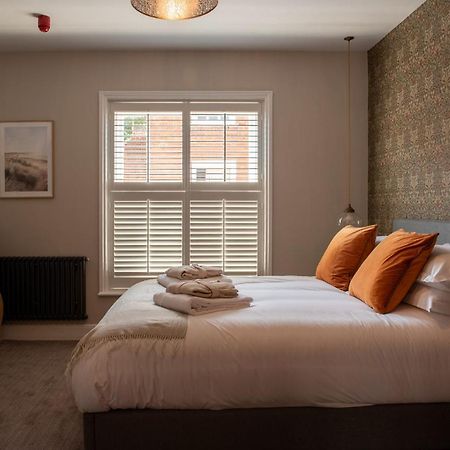 The Crown Pub And Hotel Manningtree 외부 사진